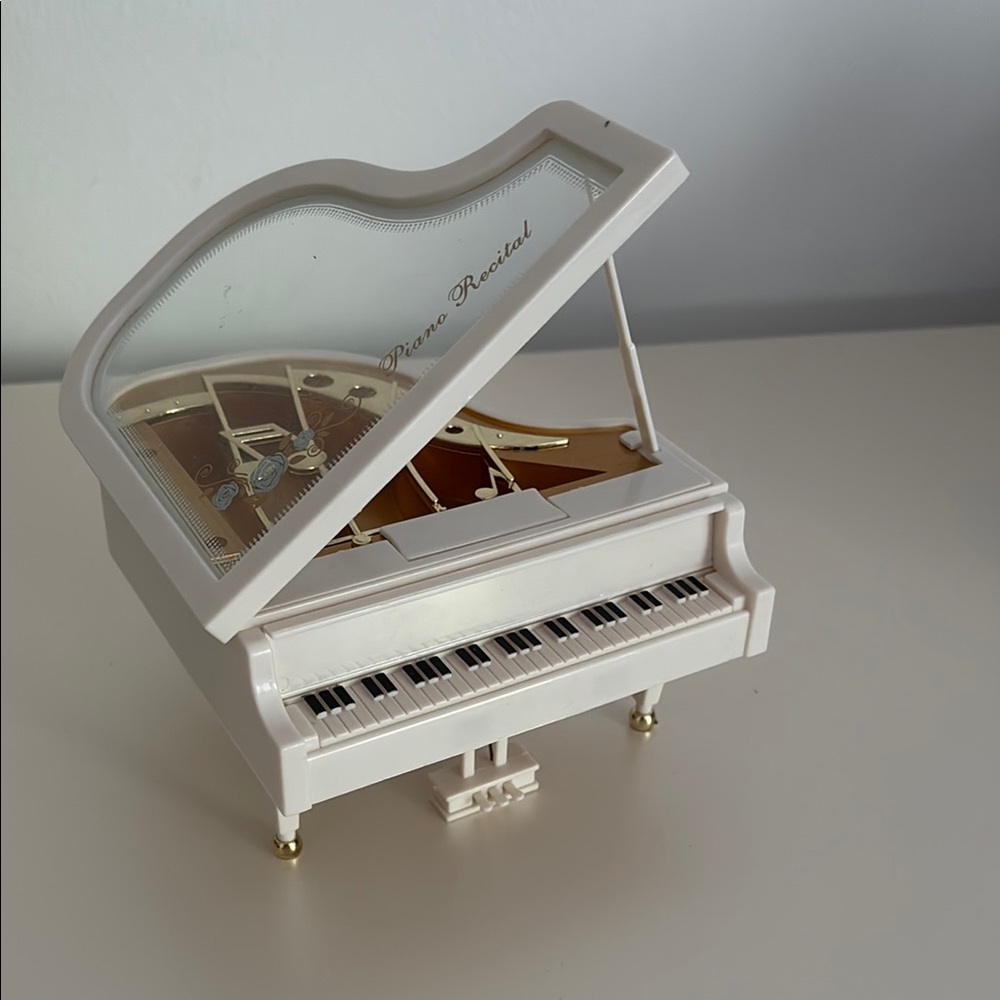 White and Gold Miniature Grand Piano Music Box